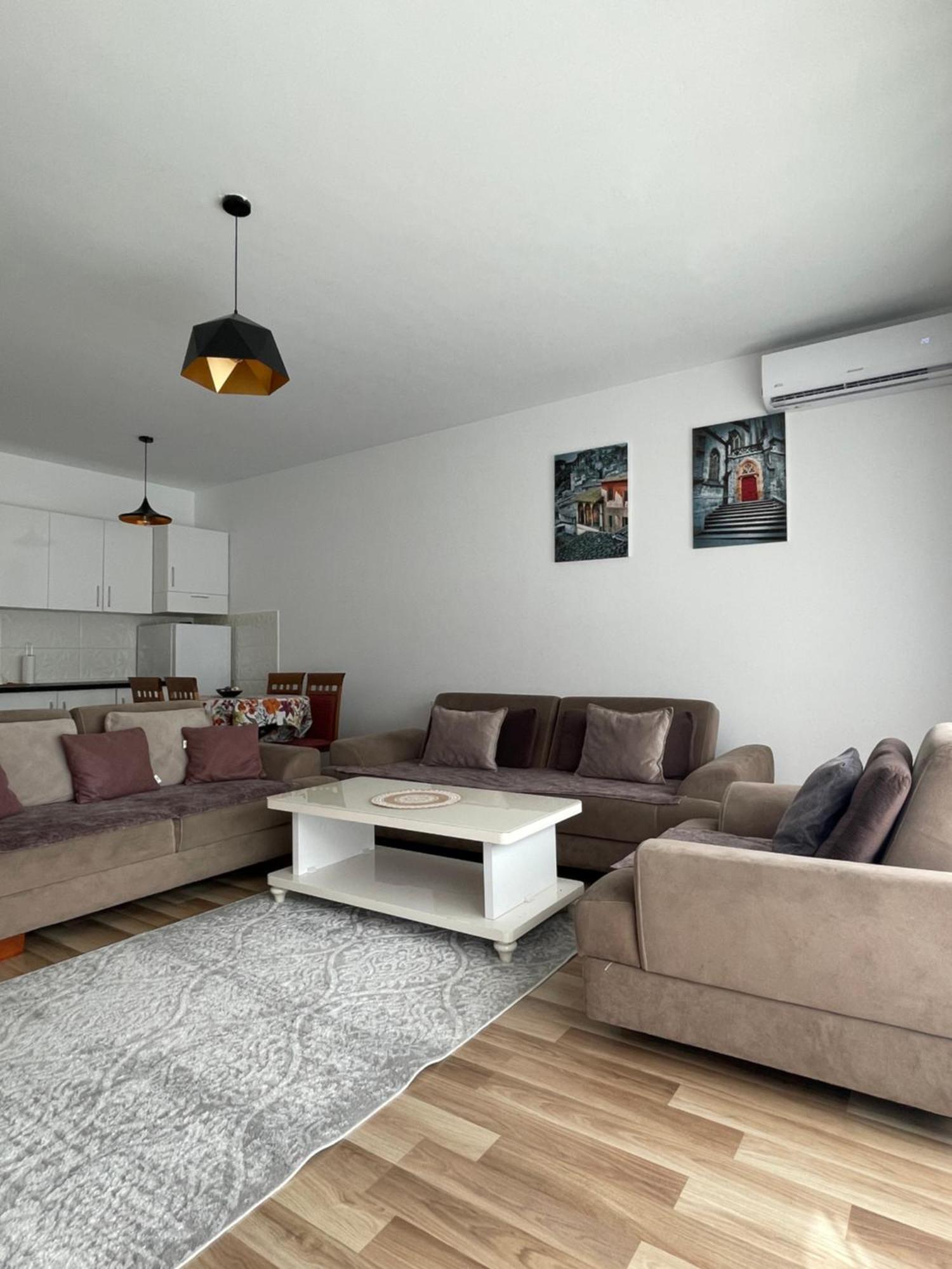 Entire Apartment - Near The Center Priština Exteriér fotografie